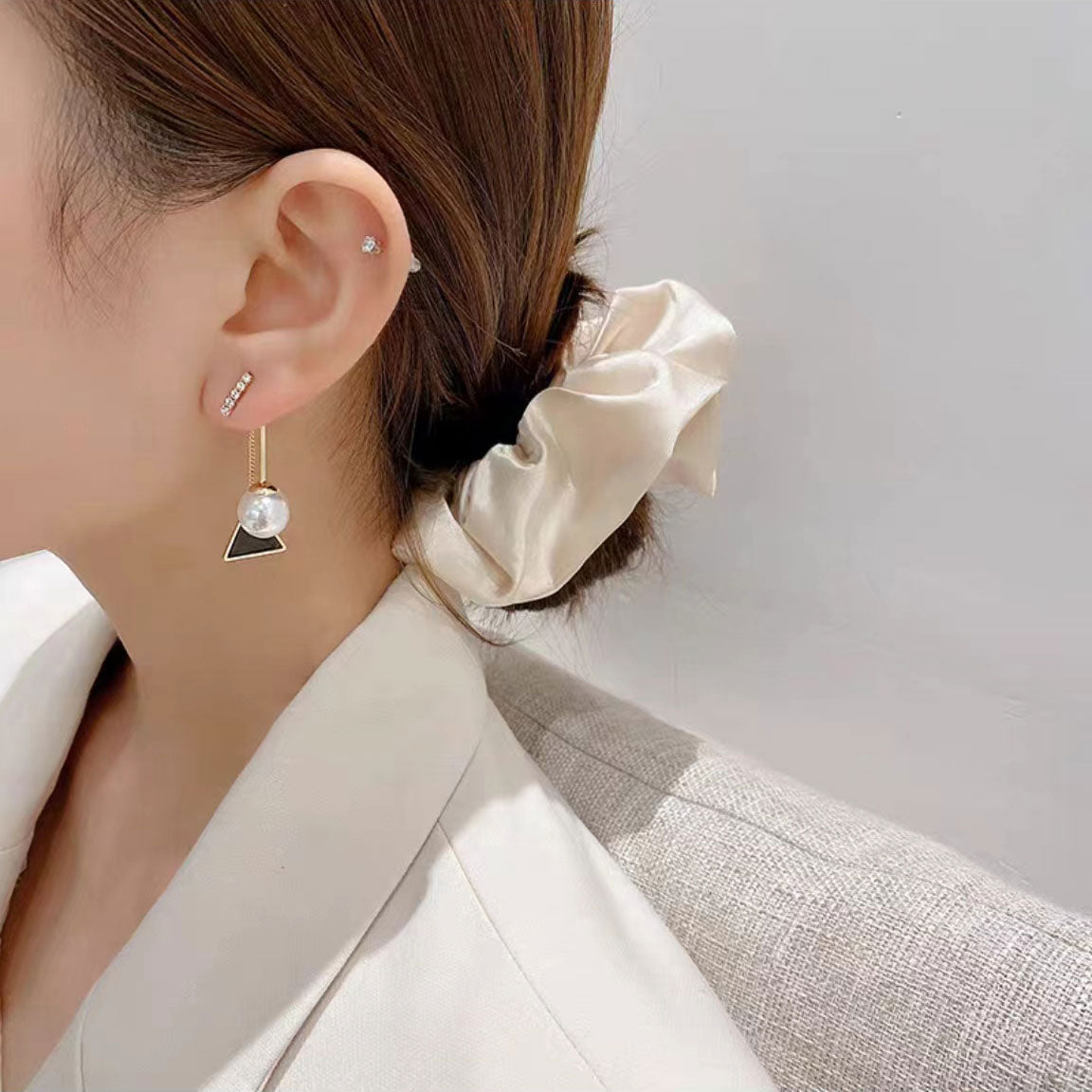 Geometric Pearl Tassel Earrings