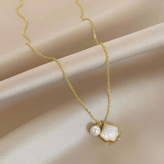 Versatile Pearl Shell Necklace